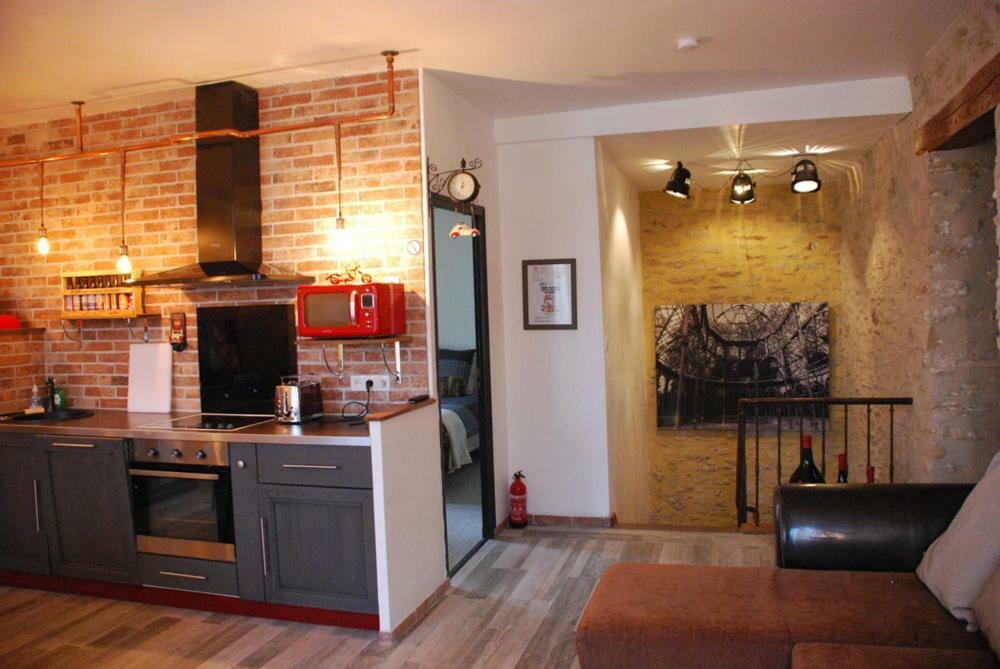 Ferienwohnung Les Lofts LʼIsle-sur-la-Sorgue Exterior foto